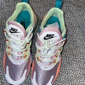 W air max 270 react se